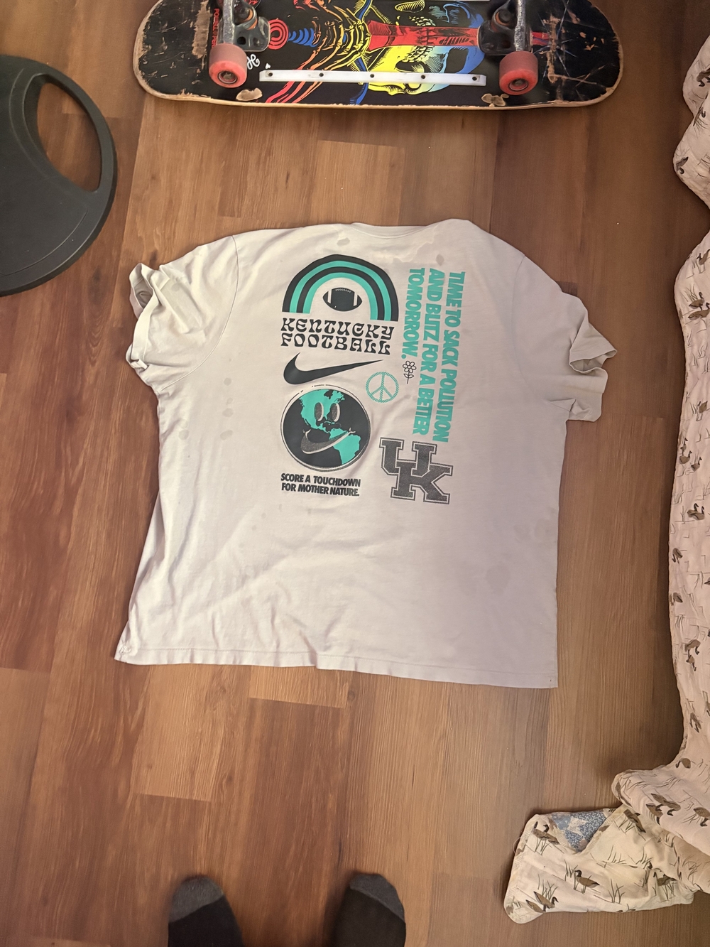 Nike Kids Kentucky Football Tee in Light Gray with Teal and Black Graphics